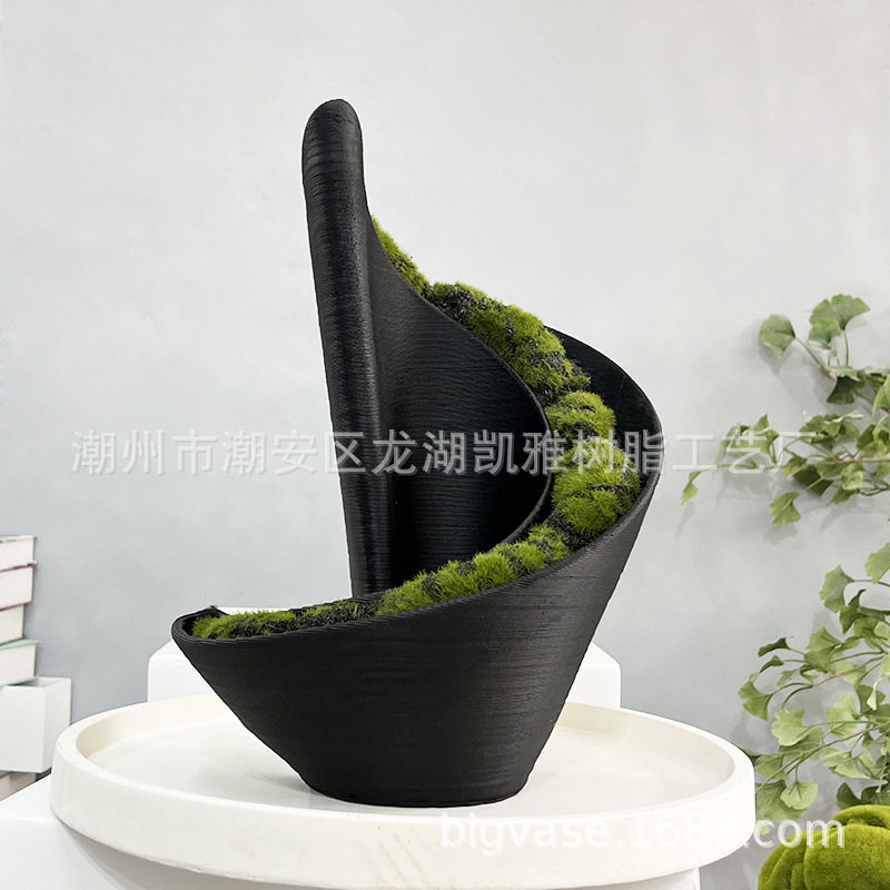 现代极简创意抽象树脂花瓶