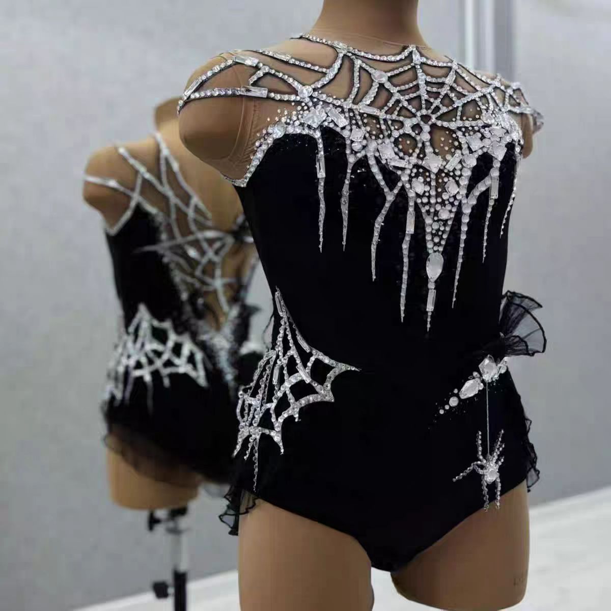 左媄艺术体操儿童成人专业比赛