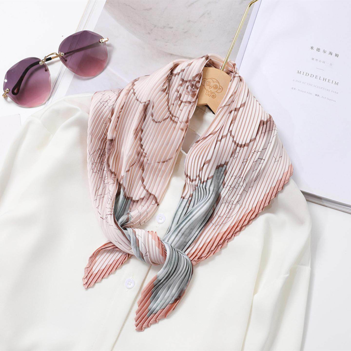 韩国新款压皱小方巾女韩版仿真丝印花褶皱小围巾百搭丝巾装饰领巾