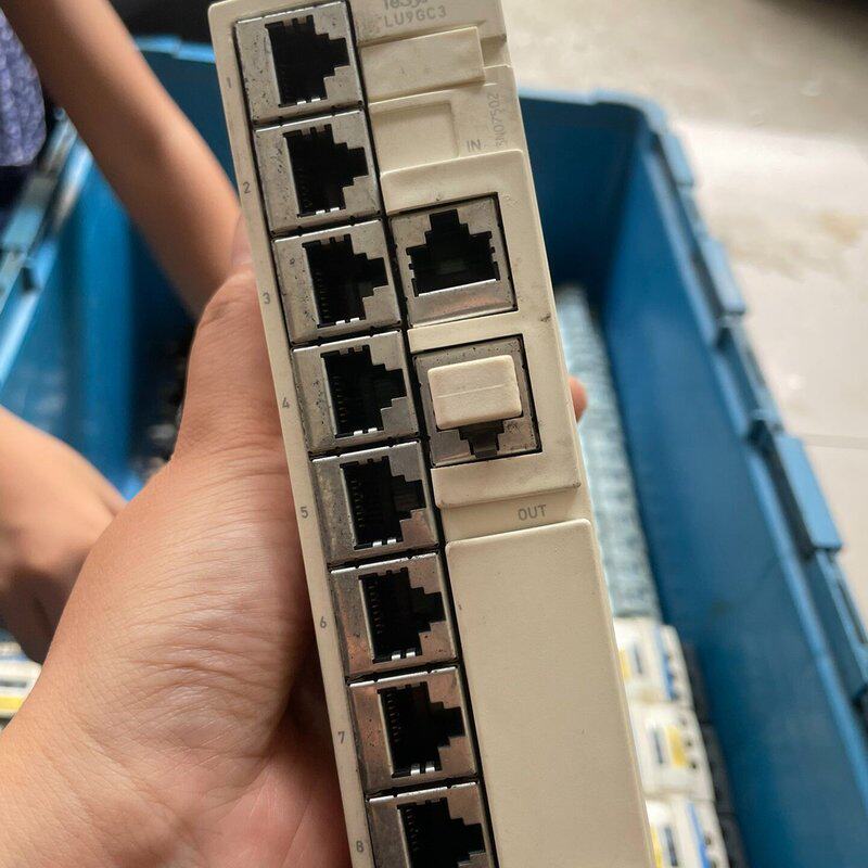 议价施耐德RJ45集线器型号LU9GC3正常运转来可维修