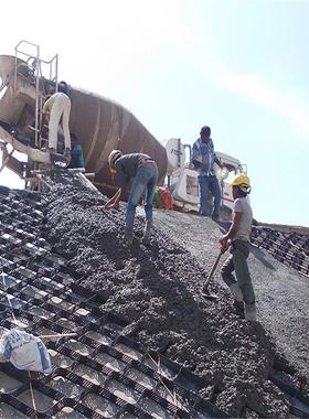 鱼护塘坡土工格室体滑USO防塌陷山路基坡稳固河道治理坡面绿化蜂