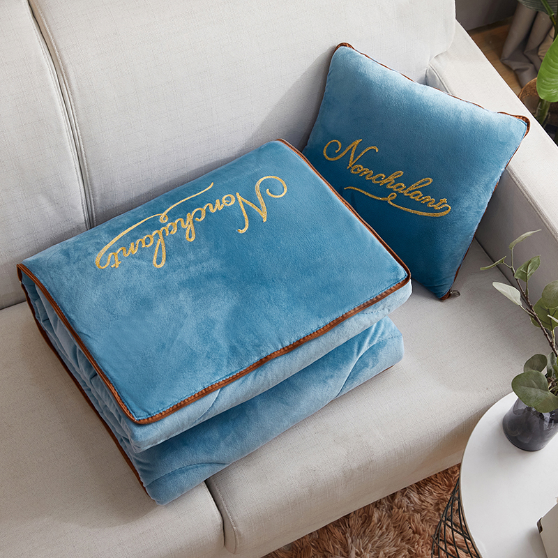 双面加绒b加厚毛巾绣抱枕被子两用珊瑚绒保暖车上办公室午休小毯