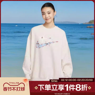 滔搏NIKE耐克女子卫衣宽松休闲图案印花圆领套头衫IO0487-141