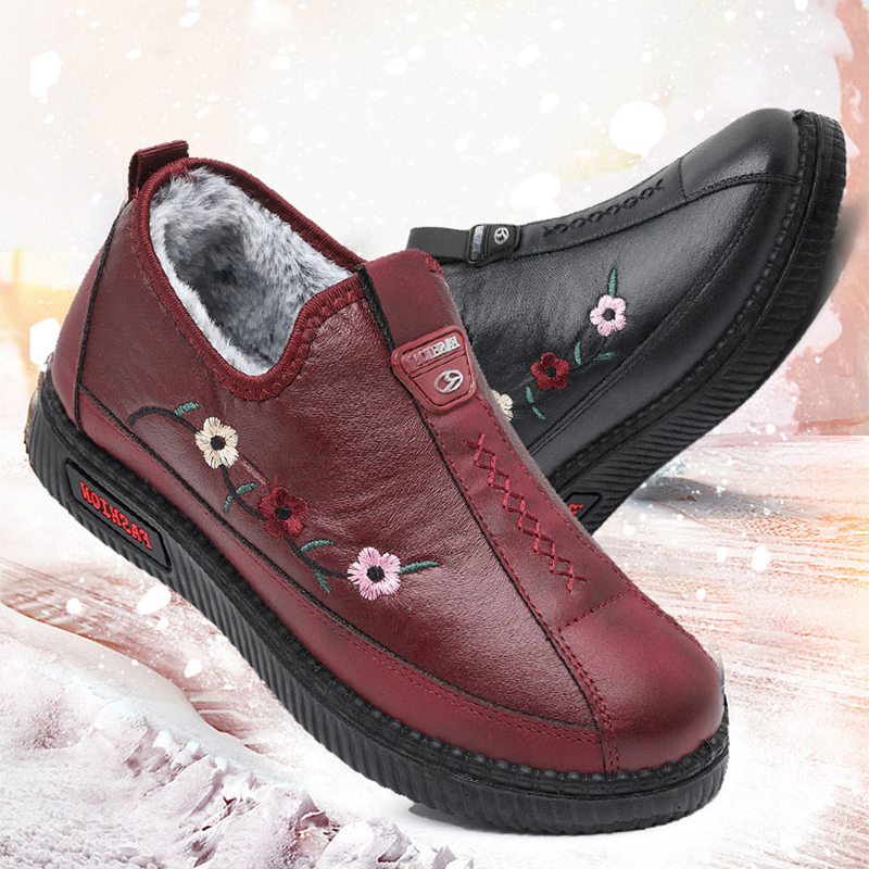 冬季加绒防滑老北京布鞋女老人鞋保暖加厚雪地靴中老年平底妈妈鞋