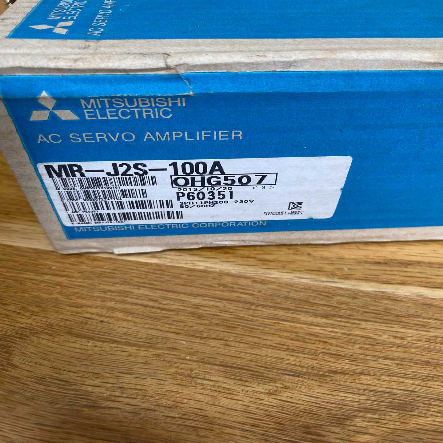 伺服驱动器MR-J2S-100A，未使用，盒子时间放询价