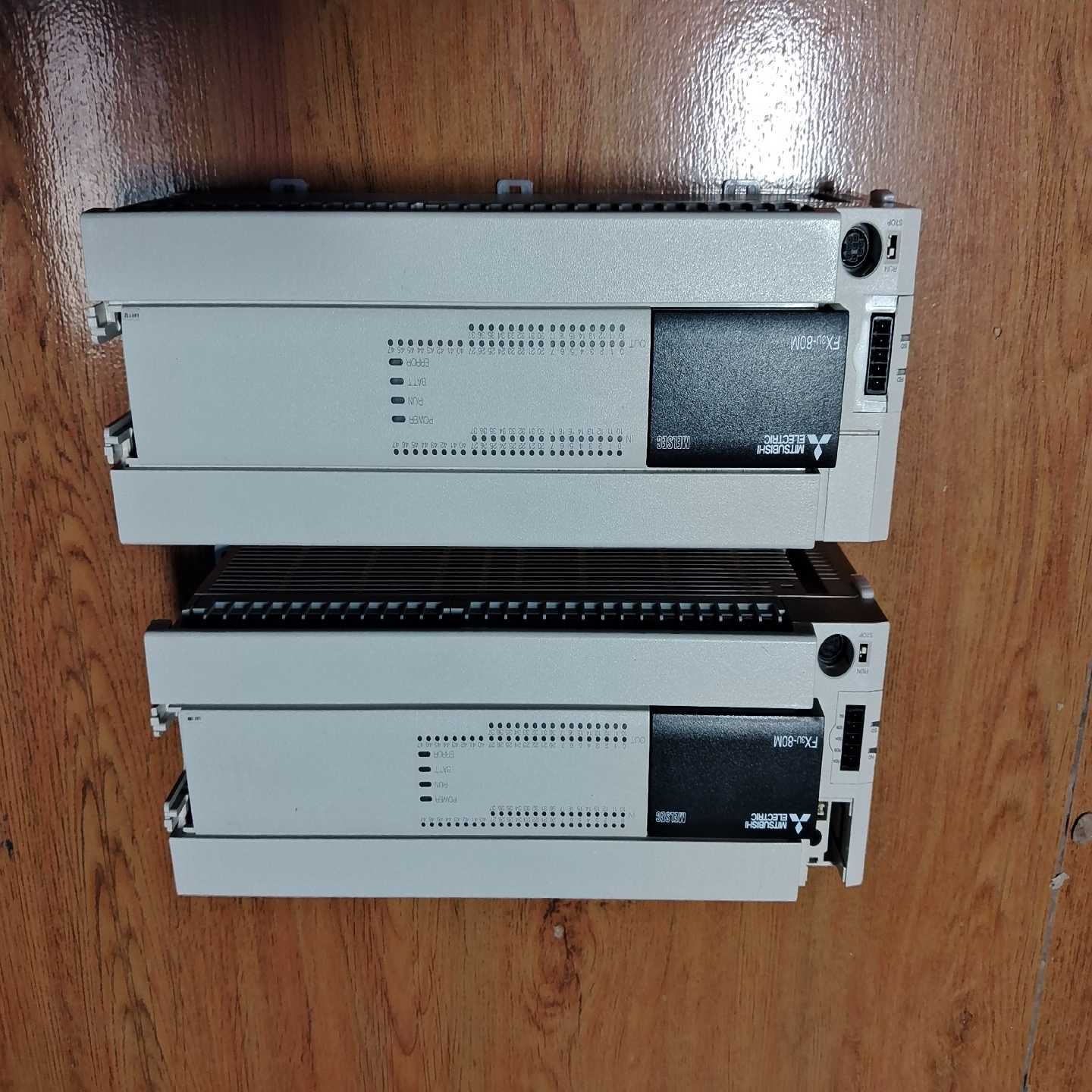 三菱PLC FX3u-80MT/ES-A，功能正常，成色为实【落红设备】