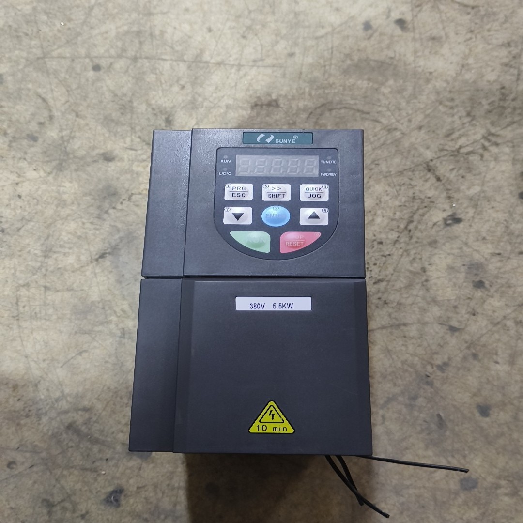 CM800-4T5R5B-JY日业变频器55千瓦机器实【议价】