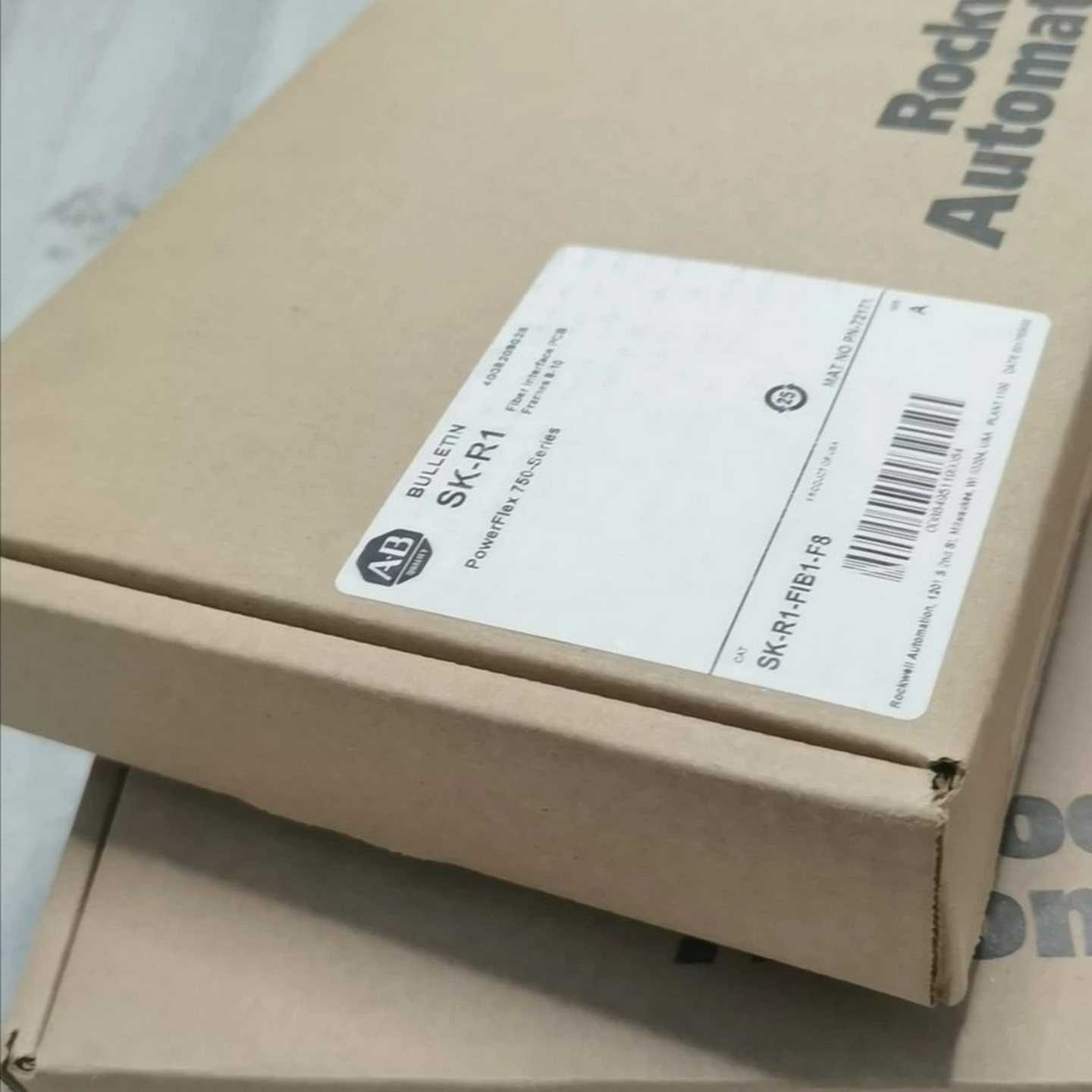 配件SK-R1-FIB1-F8AB变频器驱动板 690V SK-H1-GDB1-F1314E议价