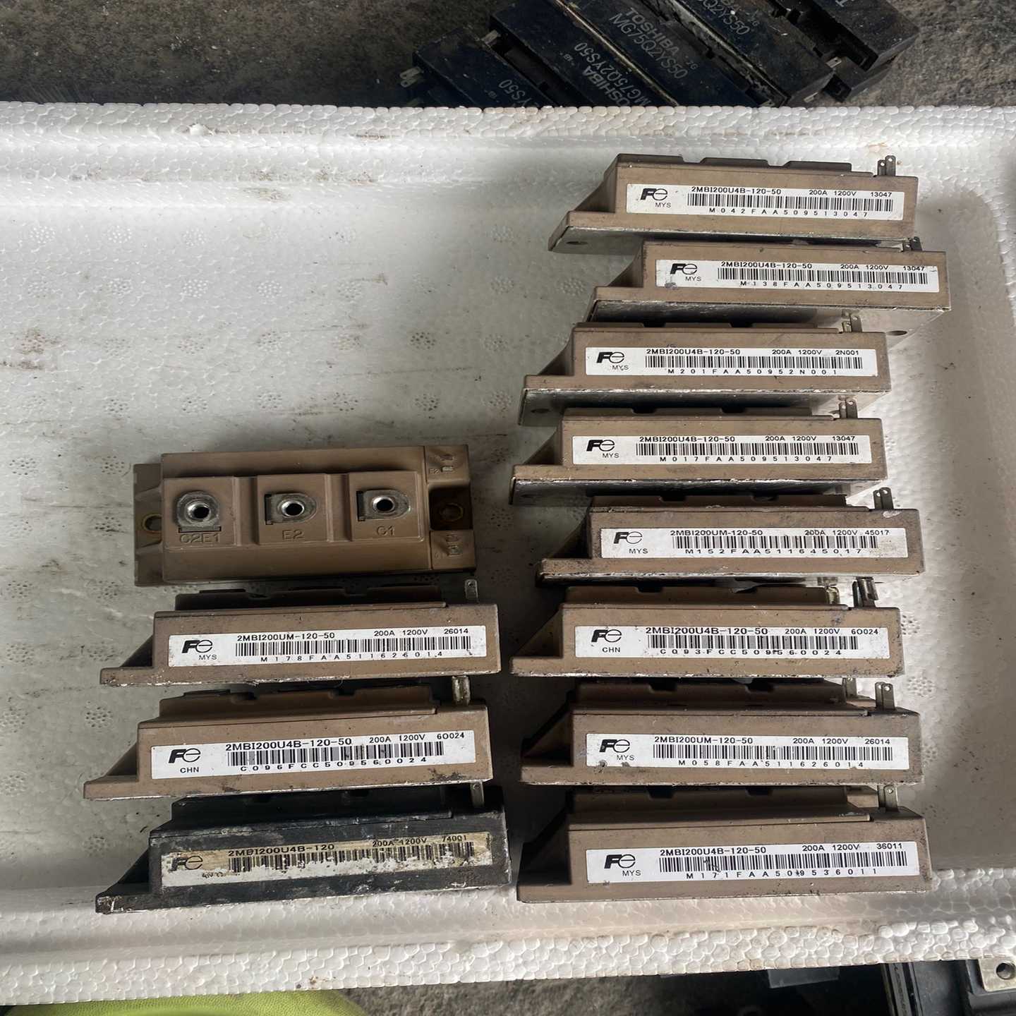 询2MBI200U4B-120-50,2MBI200UM-12
