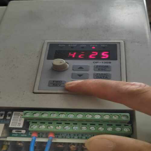 富菱DZB变频器D130B0022L4DK  22千（基数电子）