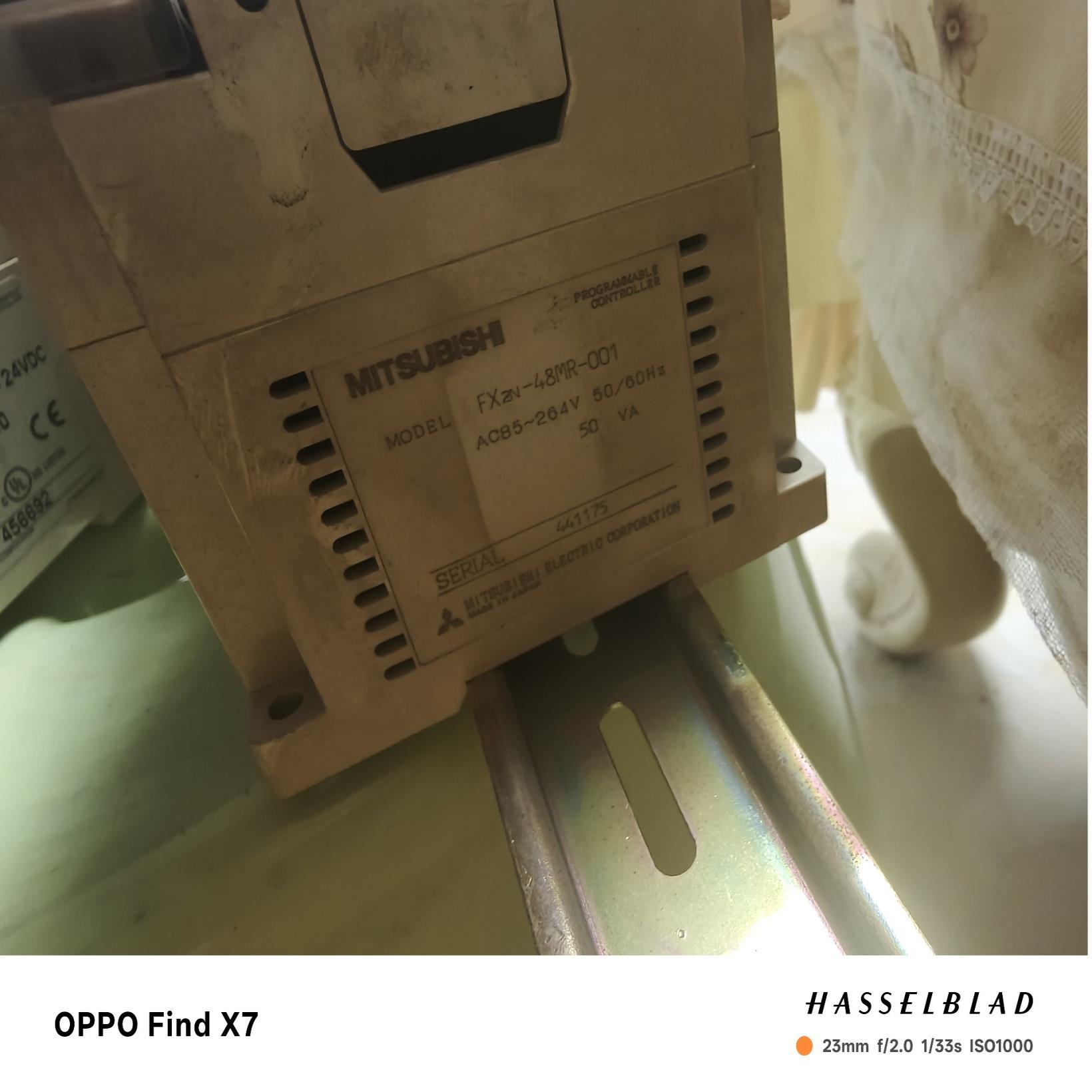 议价三菱PLC ，FX2N-48MR-001 ，成色见图，看标签