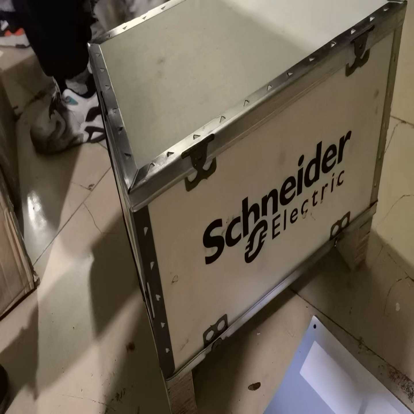 变频器ATV61HD11N4Z~询价