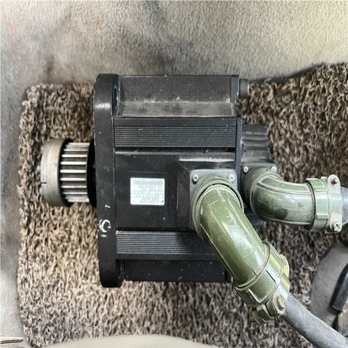 议~安川伺服电机，SGMGH-30ACA61.   2900W.