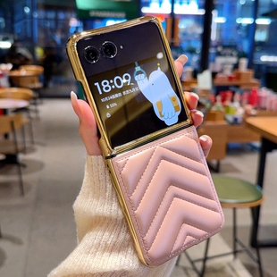 津齐适用于moto摩托罗拉razr50手机壳全包电镀金边皮革V纹摩托罗拉razr50Ultra折叠屏保护套粉色高级感硬壳