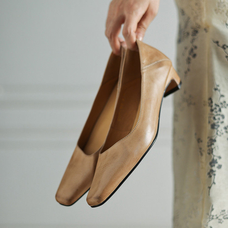 头层牛皮职业女款粗跟浅口新款四季工作法式尖头33码单鞋女款