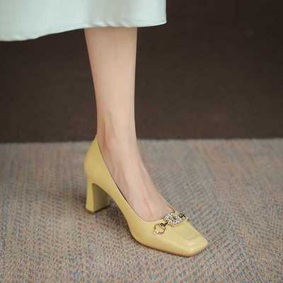 玛丽珍粗跟单鞋女2024年春季新款中跟鞋浅口方头高跟外贸大码女鞋