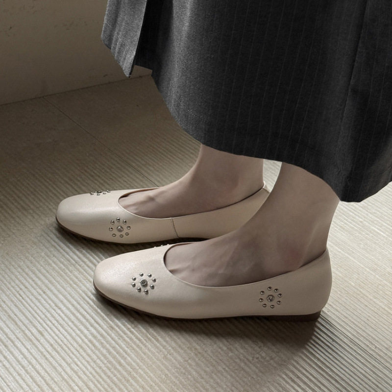 2025休闲法式极简圆头铆钉水钻浅口玛丽珍百搭低跟浅口单鞋女,户外/登山/野营/旅行用品,登山鞋/徒步鞋,淘宝优惠券,粉丝福利购,淘宝优惠卷