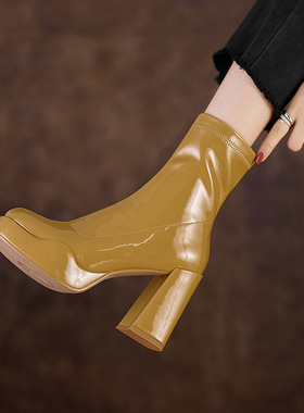 厚底马丁靴女粗跟弹力黄色靴2023新款秋冬季超高跟防水台拉链短靴