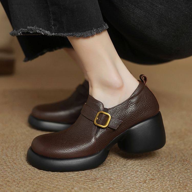 英伦牛皮粗跟深口小皮鞋女鞋2025春新圆头时尚皮带扣大码高跟单鞋,户外/登山/野营/旅行用品,登山鞋/徒步鞋,淘宝优惠券,粉丝福利购,淘宝优惠卷