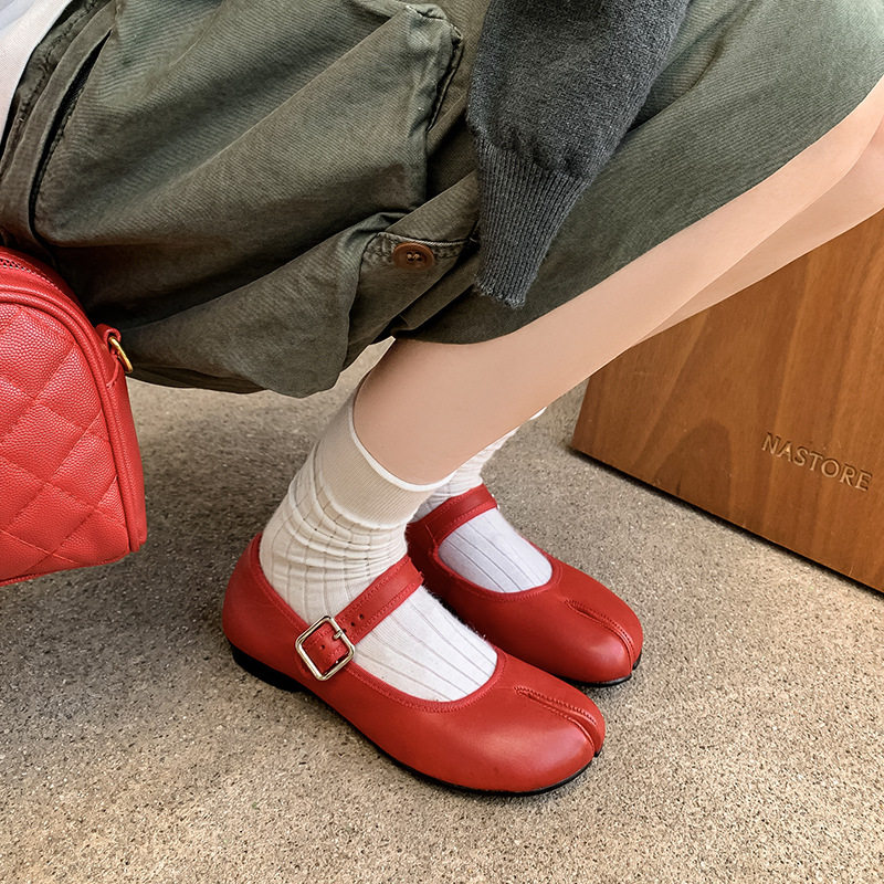 新款真皮一字带分趾鞋玛丽珍鞋女法式复古小皮鞋芭蕾舞鞋平底单鞋,户外/登山/野营/旅行用品,登山鞋/徒步鞋,淘宝优惠券,粉丝福利购,淘宝优惠卷