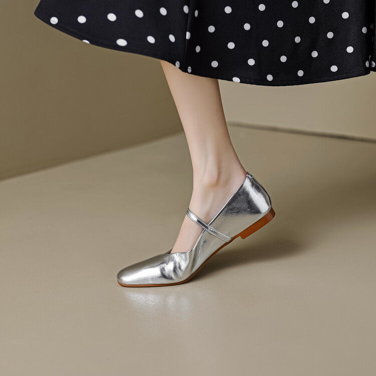 复古软皮银色玛丽珍小皮鞋女平底羊皮一字带单鞋裸色黑色大码4043,户外/登山/野营/旅行用品,登山鞋/徒步鞋,淘宝优惠券,粉丝福利购,淘宝优惠卷