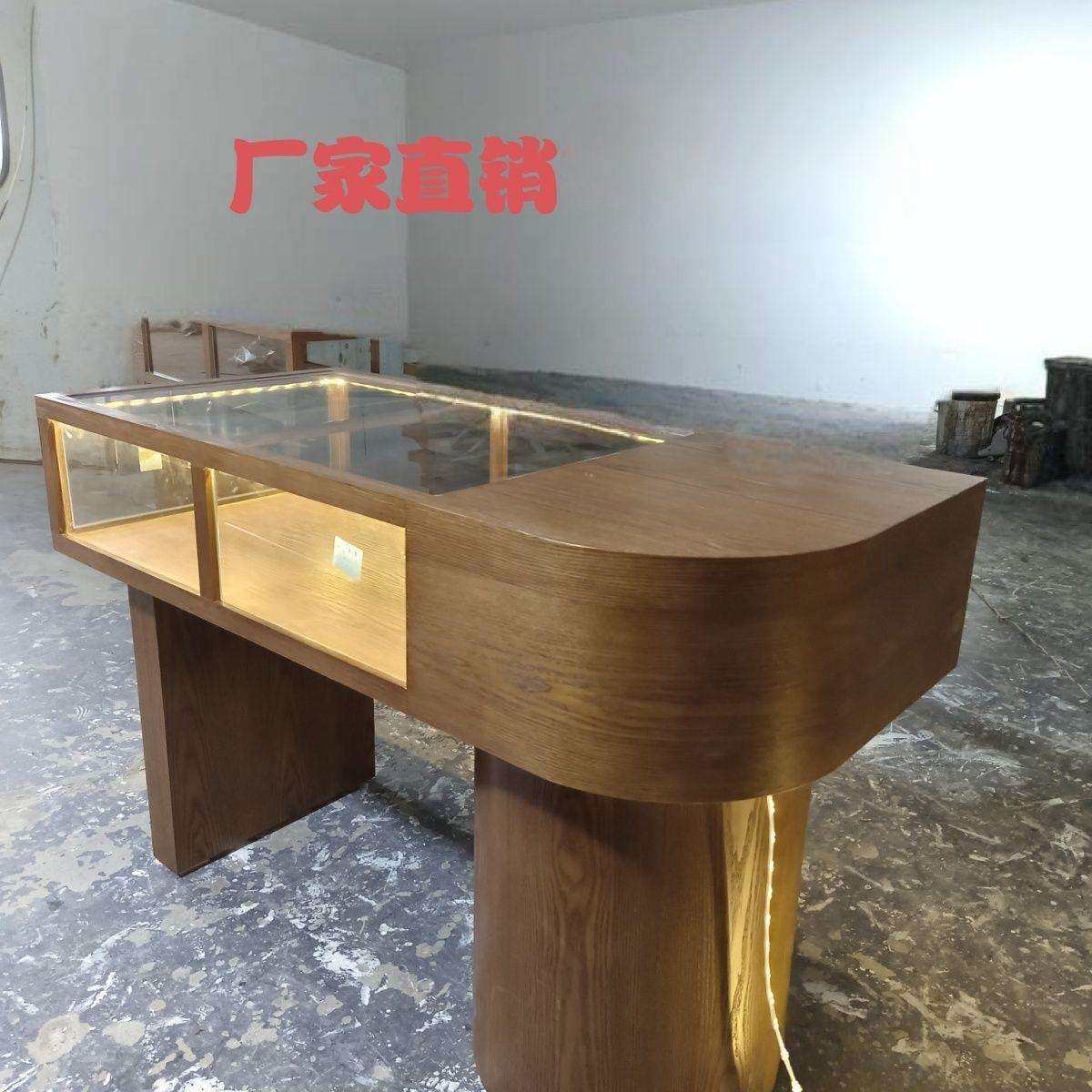 服装店玻璃展示柜中岛台珠宝古玩玉器翡翠店陈列货架展示柜台木