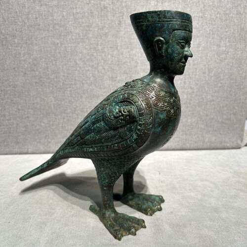 人面鸟尊仿古青铜器家居装饰古典工艺品艺术品收藏摆件