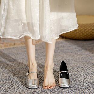 5cm法式绝美不累脚单鞋女2025新款气质玛丽珍女鞋粗跟银色高跟鞋