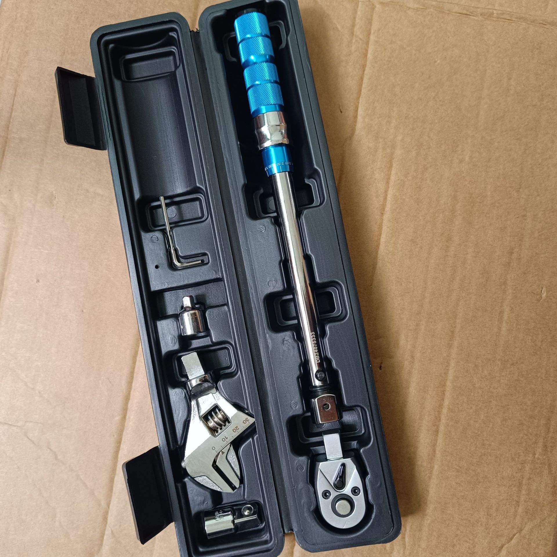 直销棘轮扭力方孔扳手各款件套装活动头维修汽车工具箱多功能