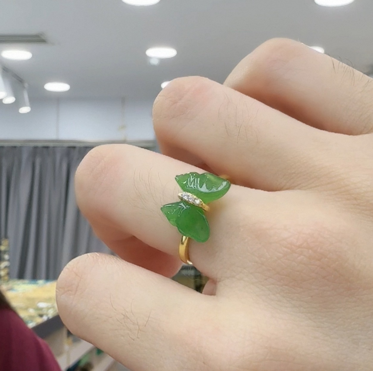 【璇姐专享】碧玉蝴蝶戒指