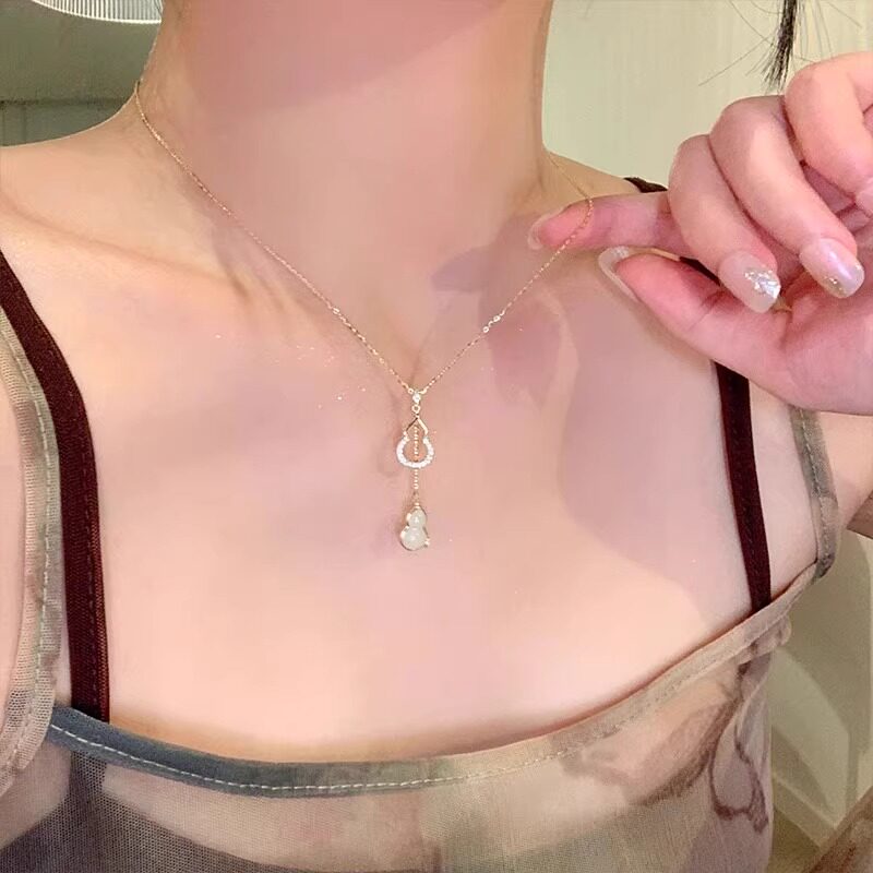 999纯银田玉葫芦吊坠项链女款新款轻奢小众锁骨链颈链配饰送妈妈