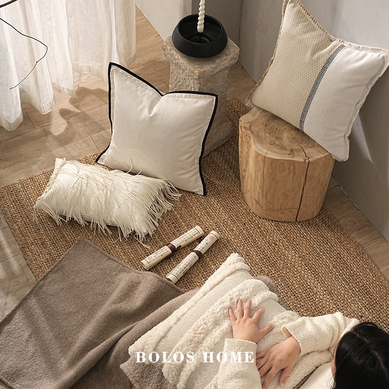 柏洛斯classics轻奢现代经典简约拼接高级Q感榻榻米靠背腰枕抱枕