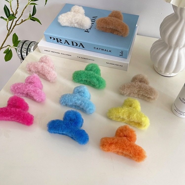 毛绒抓夹女秋冬毛毛发夹后脑勺发抓小号发卡韩版可爱鲨鱼夹子头饰,饰品/流行首饰/时尚饰品新,民族风发饰,淘宝优惠券,粉丝福利购,淘宝优惠卷