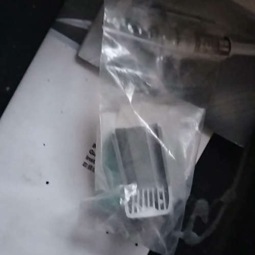 议价移液器两个固定量程100的  一盒吸头 再加一个箱子一