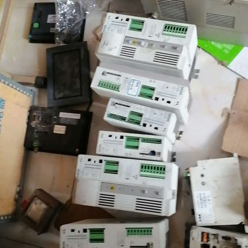 议价驱动器EVF8215一E型2台,EVF8212一E和