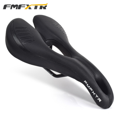 公路车坐垫中空透气竞速通勤山地车变速骑行通用单车自行车鞍座垫