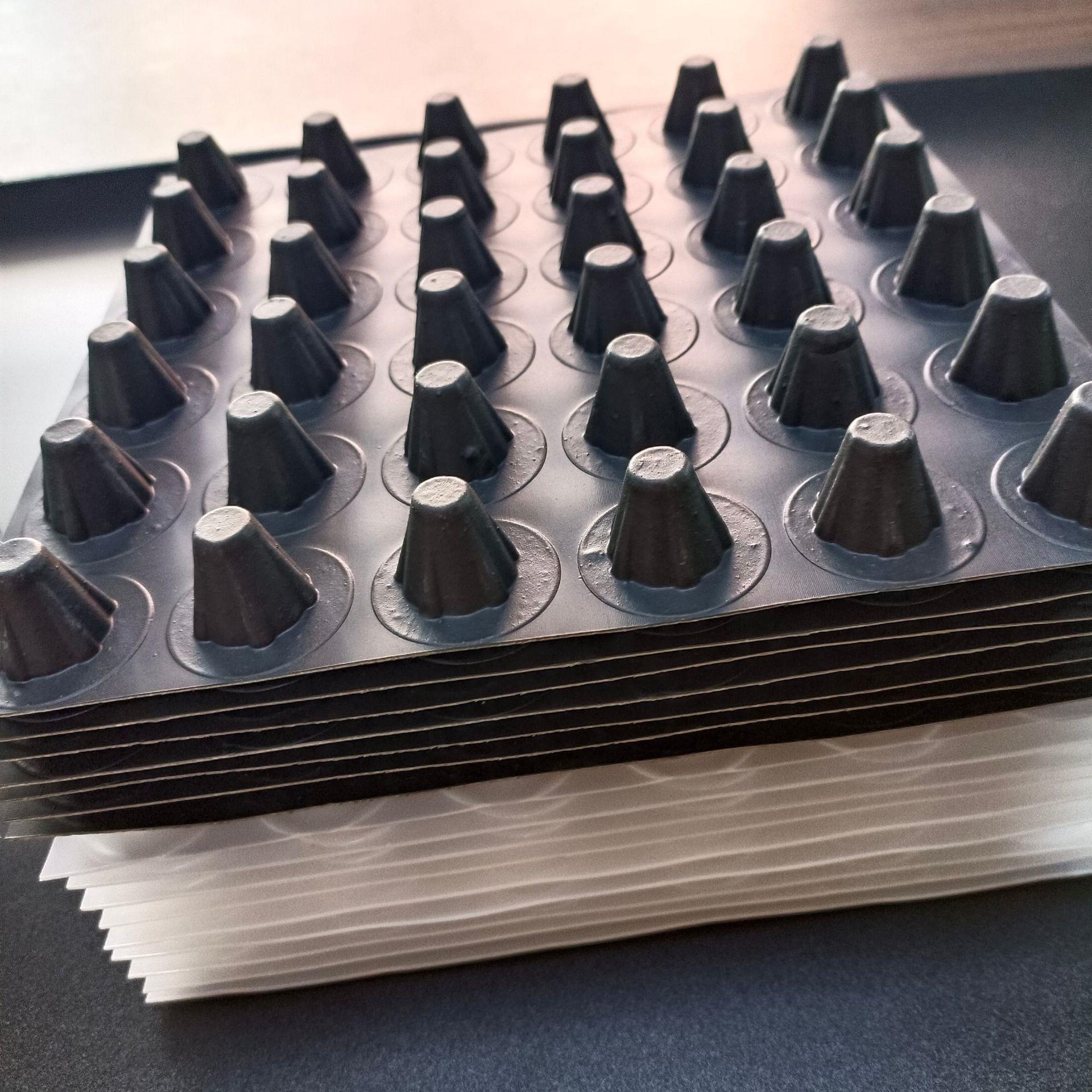 2UFV0m排m白色全新料排水顶板 PE地下车库水塑料水板 屋绿化排板