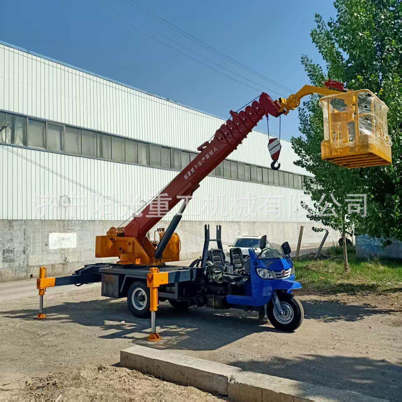 3吨5吨三轮吊车 五征小型液压伸缩起重机 农村建房工地施工用吊机