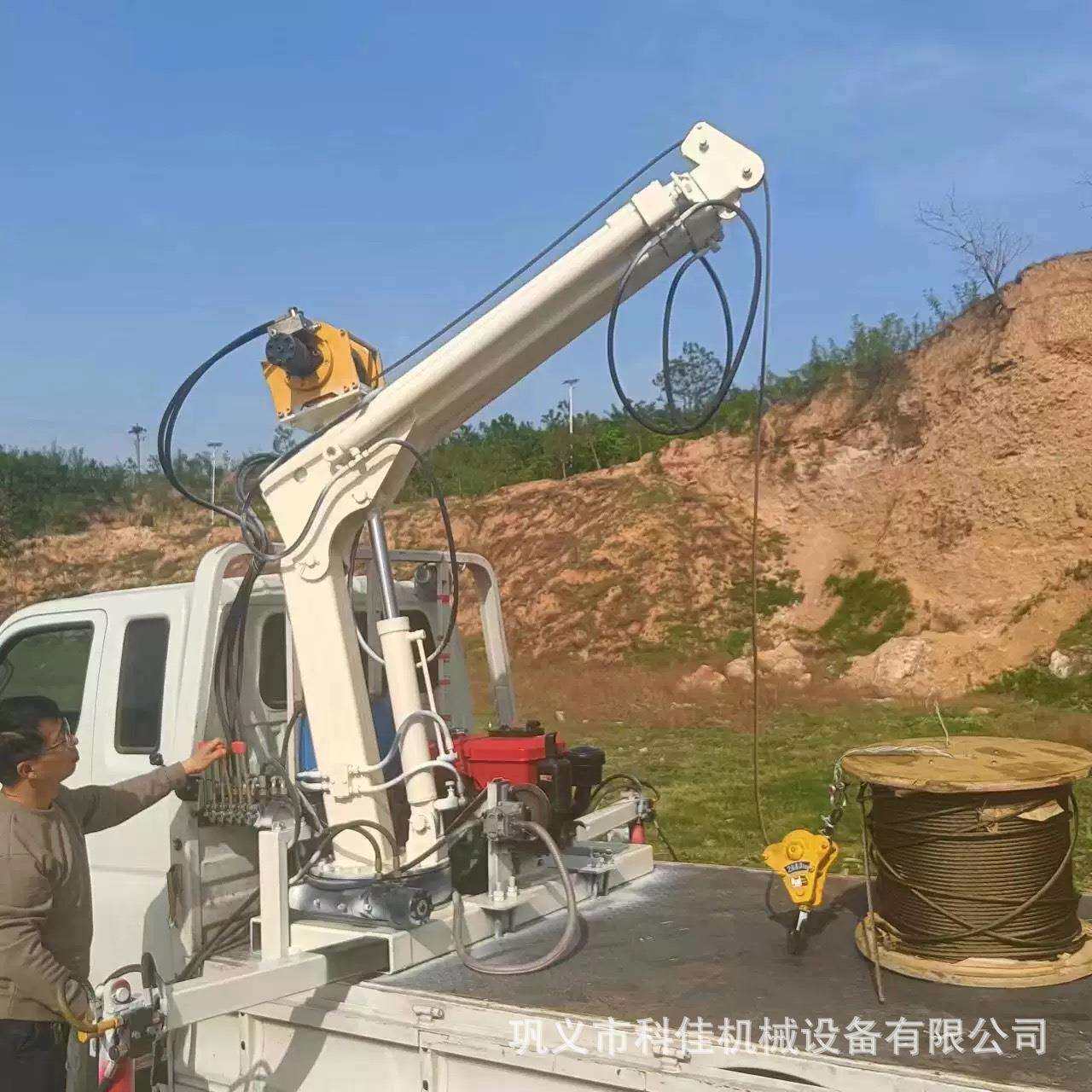 液压车载吊机轻卡改装小型车载随车吊机农用货车加装车载小吊机