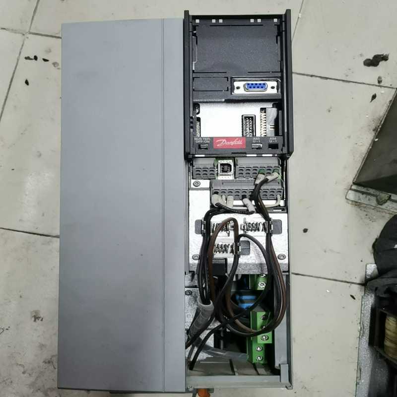 丹佛斯变频器FC302P15KT5E20H1X，fc302，（崽载电子）