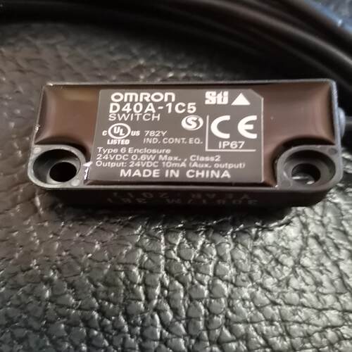 无包装OmRonD40A一1C5磁性开关一个~询价