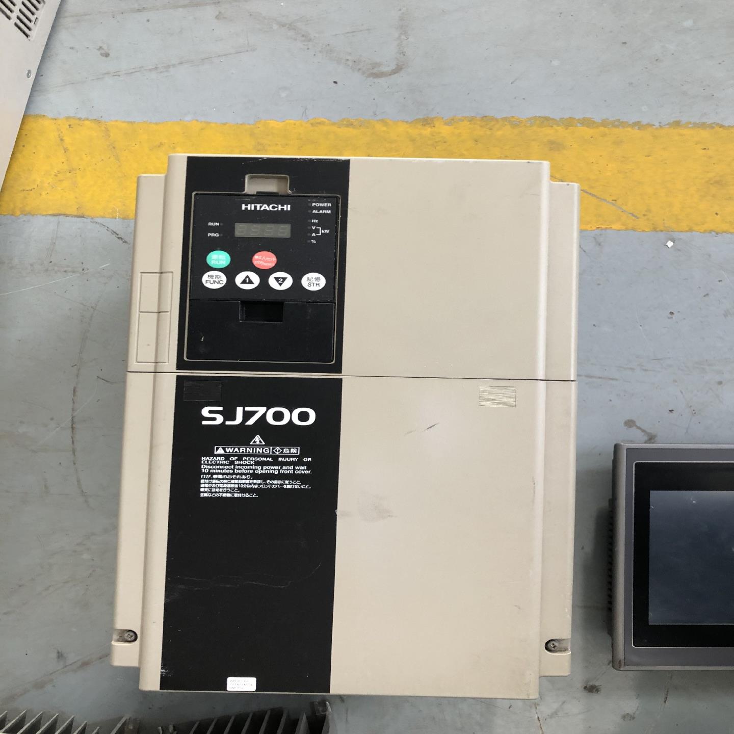 日立变频器SJ700 SJ700-220HFEF2 22KW~询价