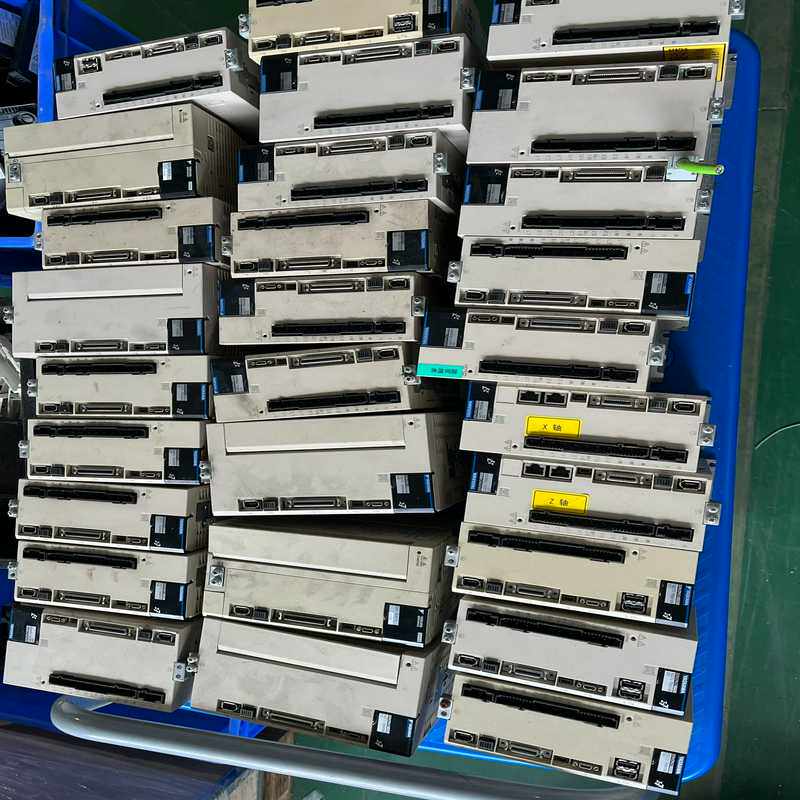 询价~11.10安川五系七系驱动器2kw1.5kw1kw400W2