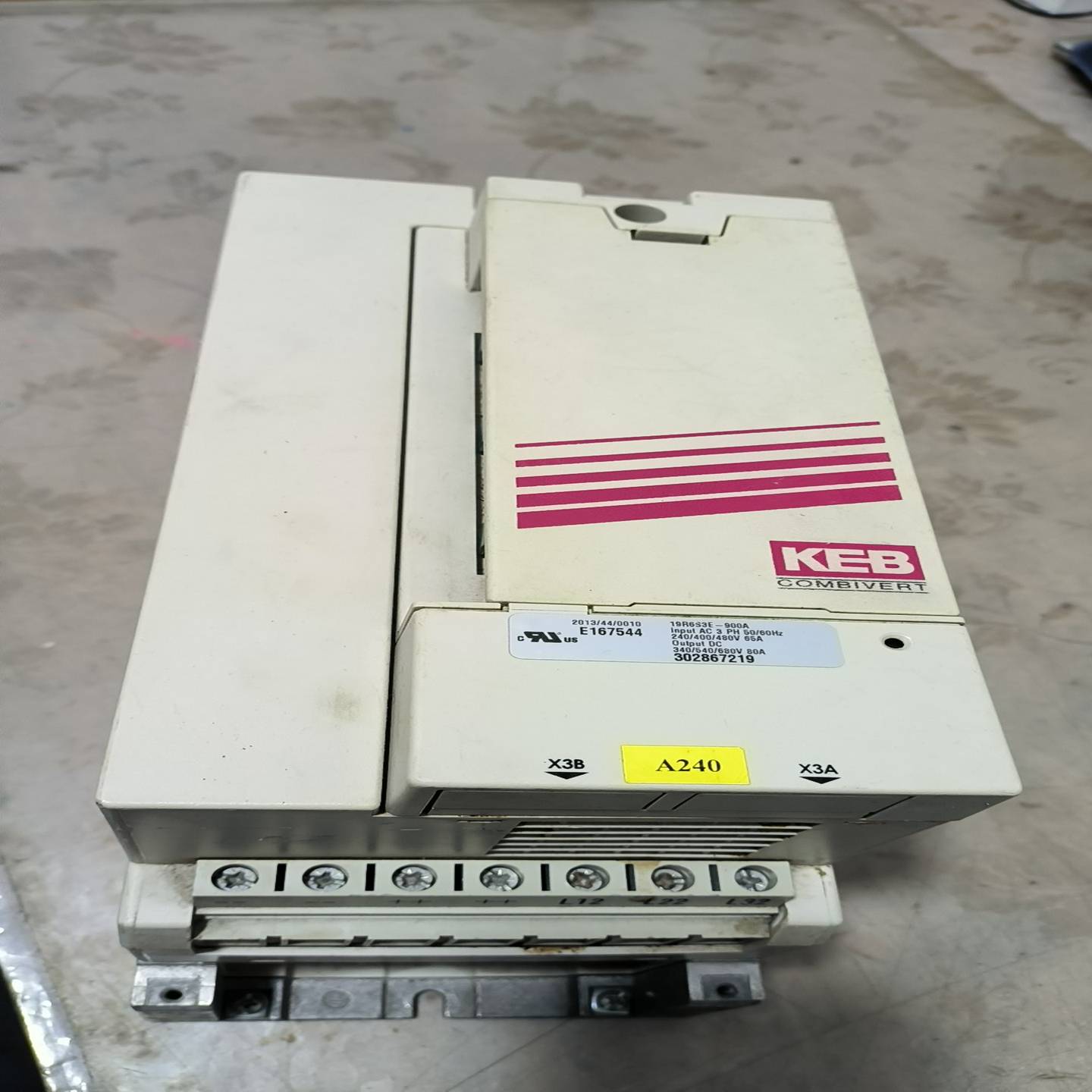 科比变频器 19R6S3E-900A~询价