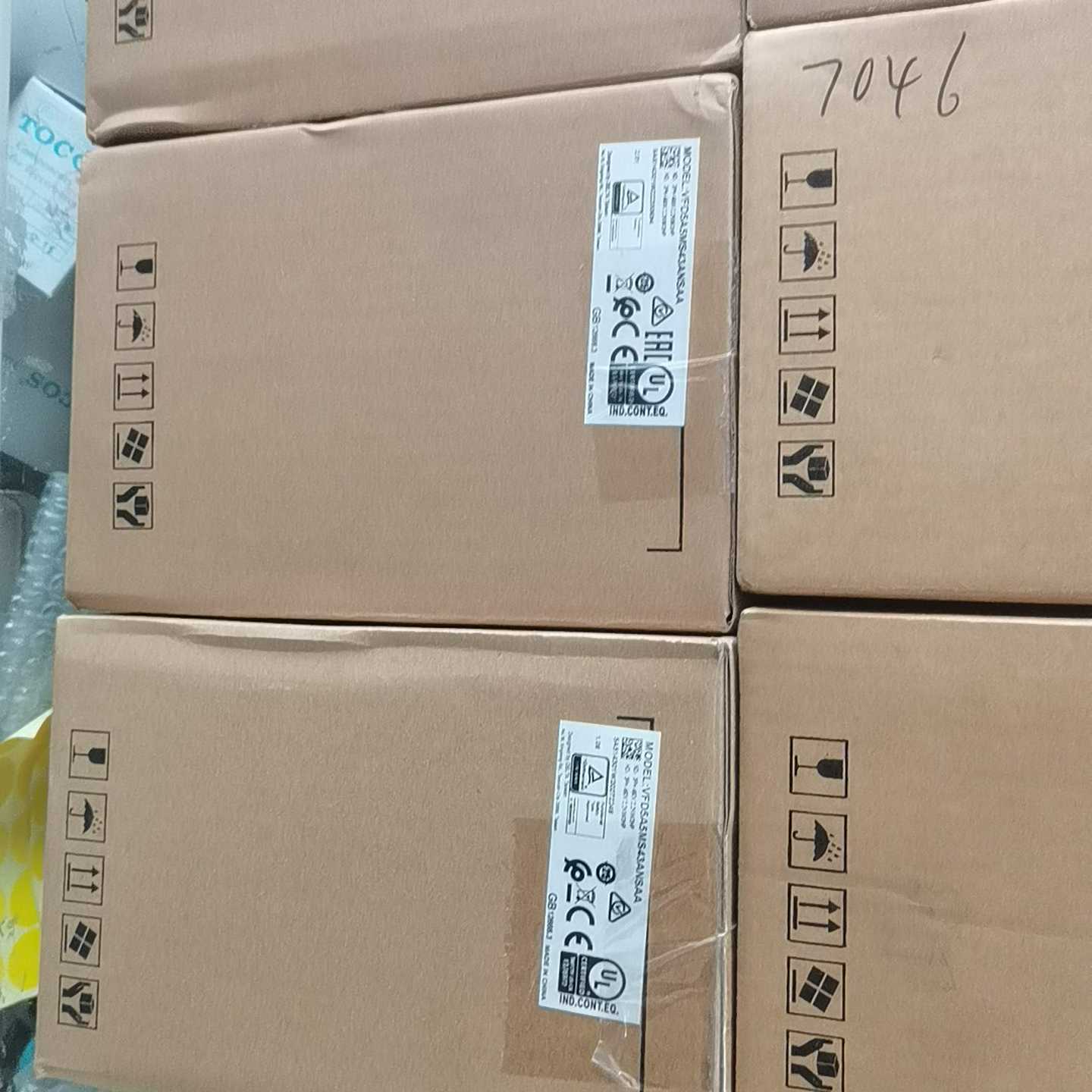 询价台达变频器MS300 0.75KW一5.5KW都有现货，全新议价