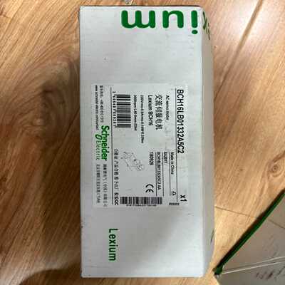 (询价)BCH16LB01332A5C2电机0.1KW实物