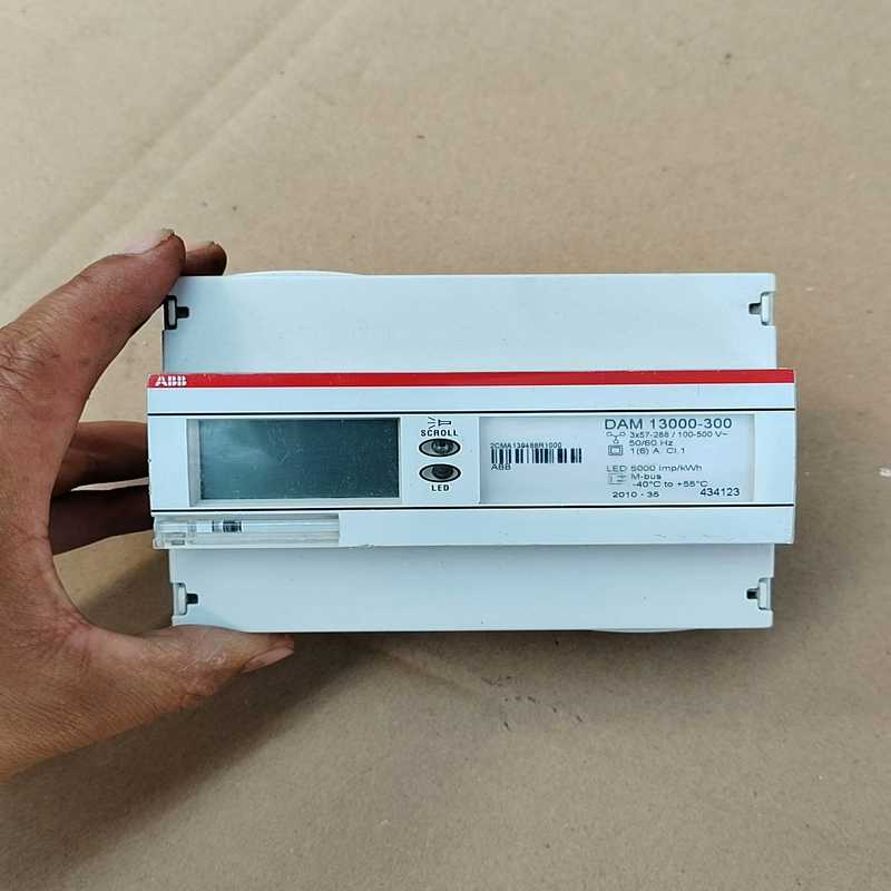 ABB DAM13000-300 控制器  成色如图（基数电子）
