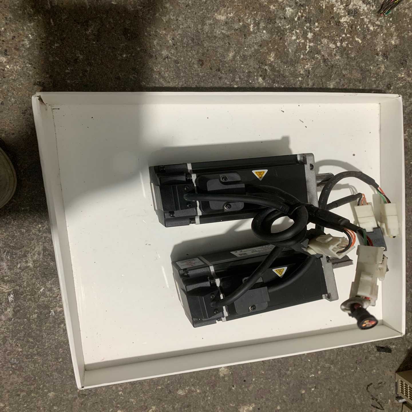 禾川电机、SV－X1MH040A－N2LN、二台成色如图功能~询价