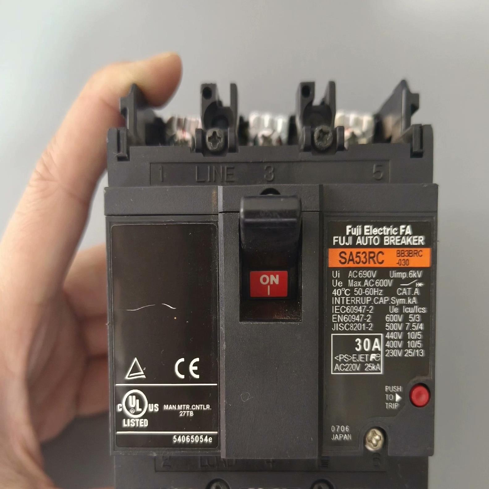 富士FUJI 断路器 SA53RC 3P 5A 1（基数电子）