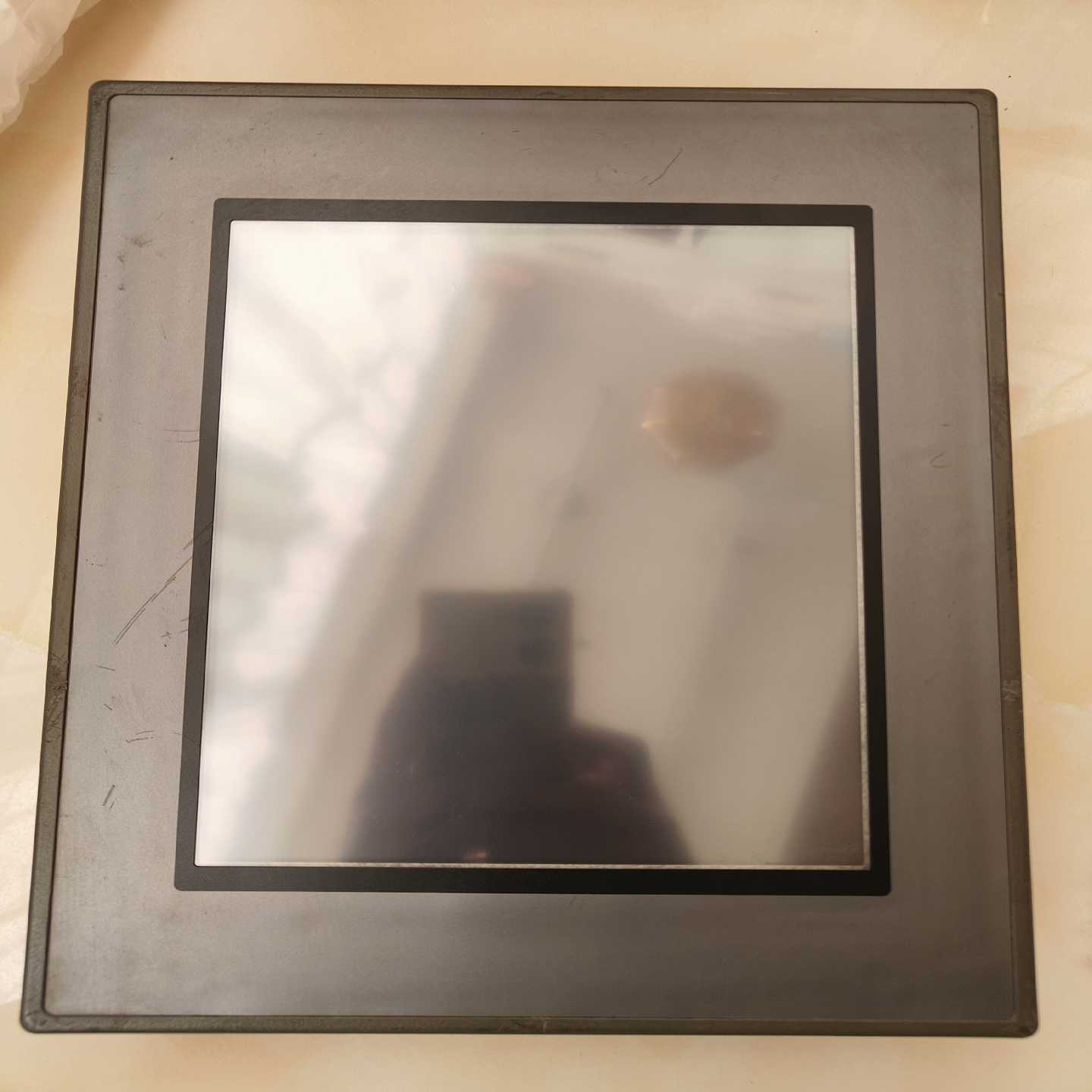 （霸霸电子）触摸屏昆仑通态TPC1162Hi实物图，成色一般功能